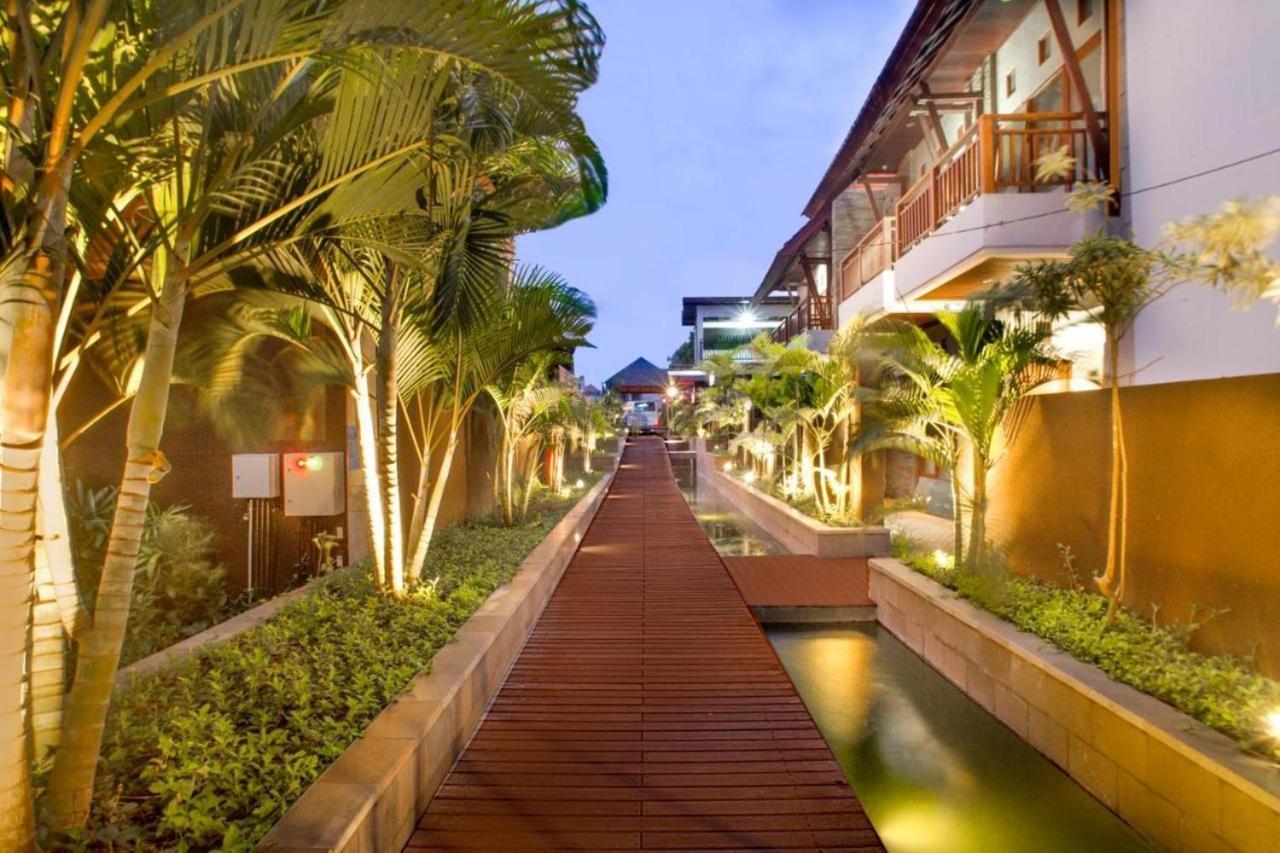 Signature Seminyak Hotel Exterior photo